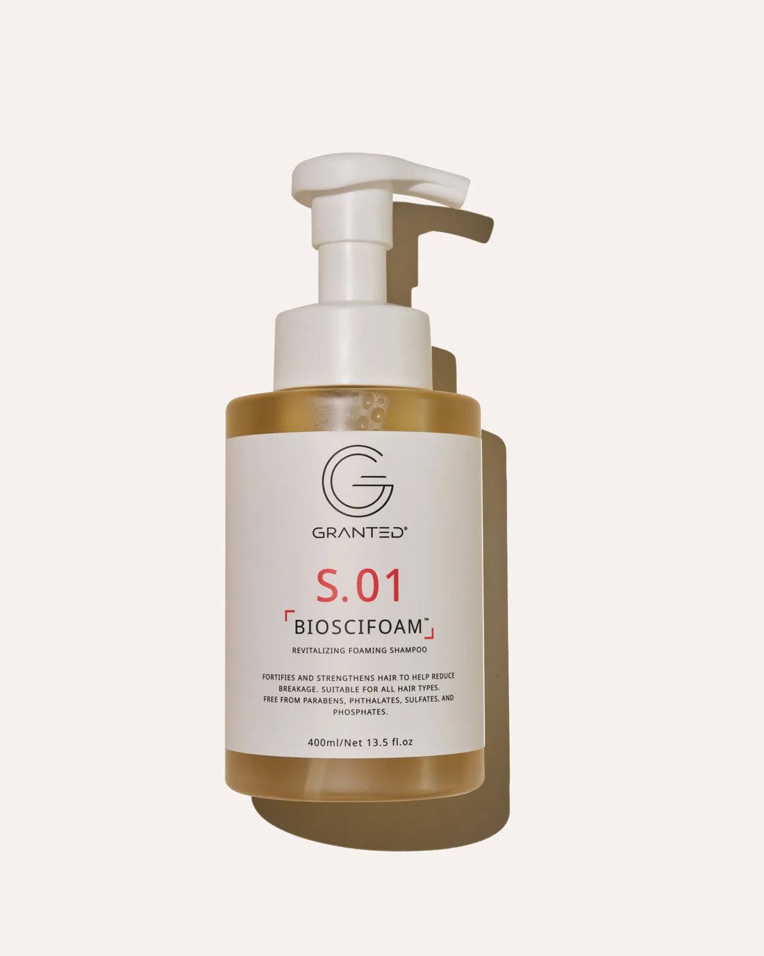 Cutout product image of GRANTED S.01 BIOSCIFOAM revitalizing foaming shampoo, 400ml, for hair loss and oily scalp.